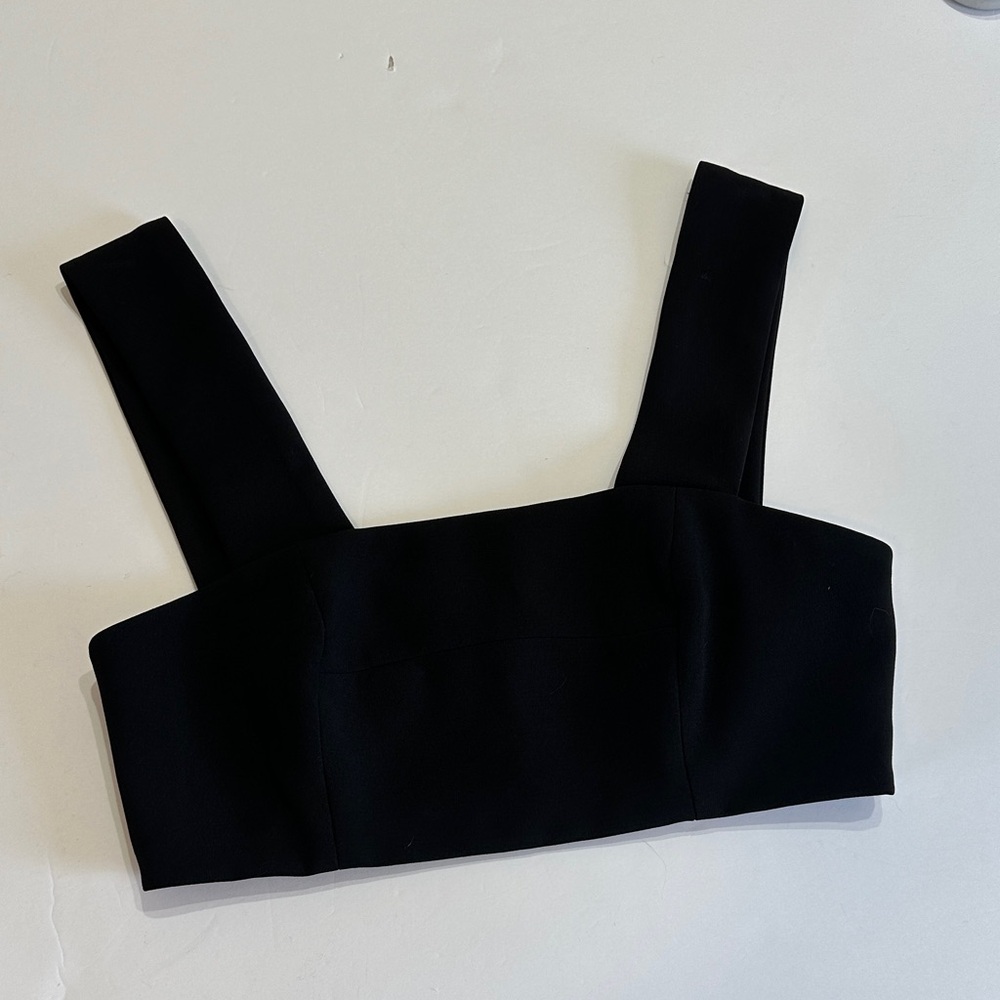 AQ/AQ Sleeveless black Crop Top